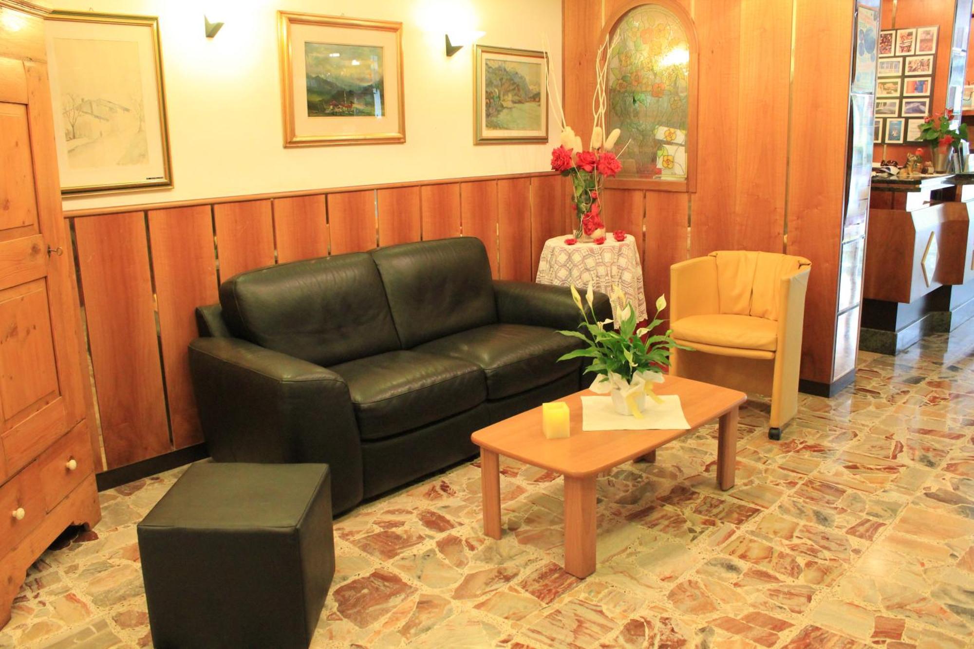 Hotel Angelini Торболе Экстерьер фото