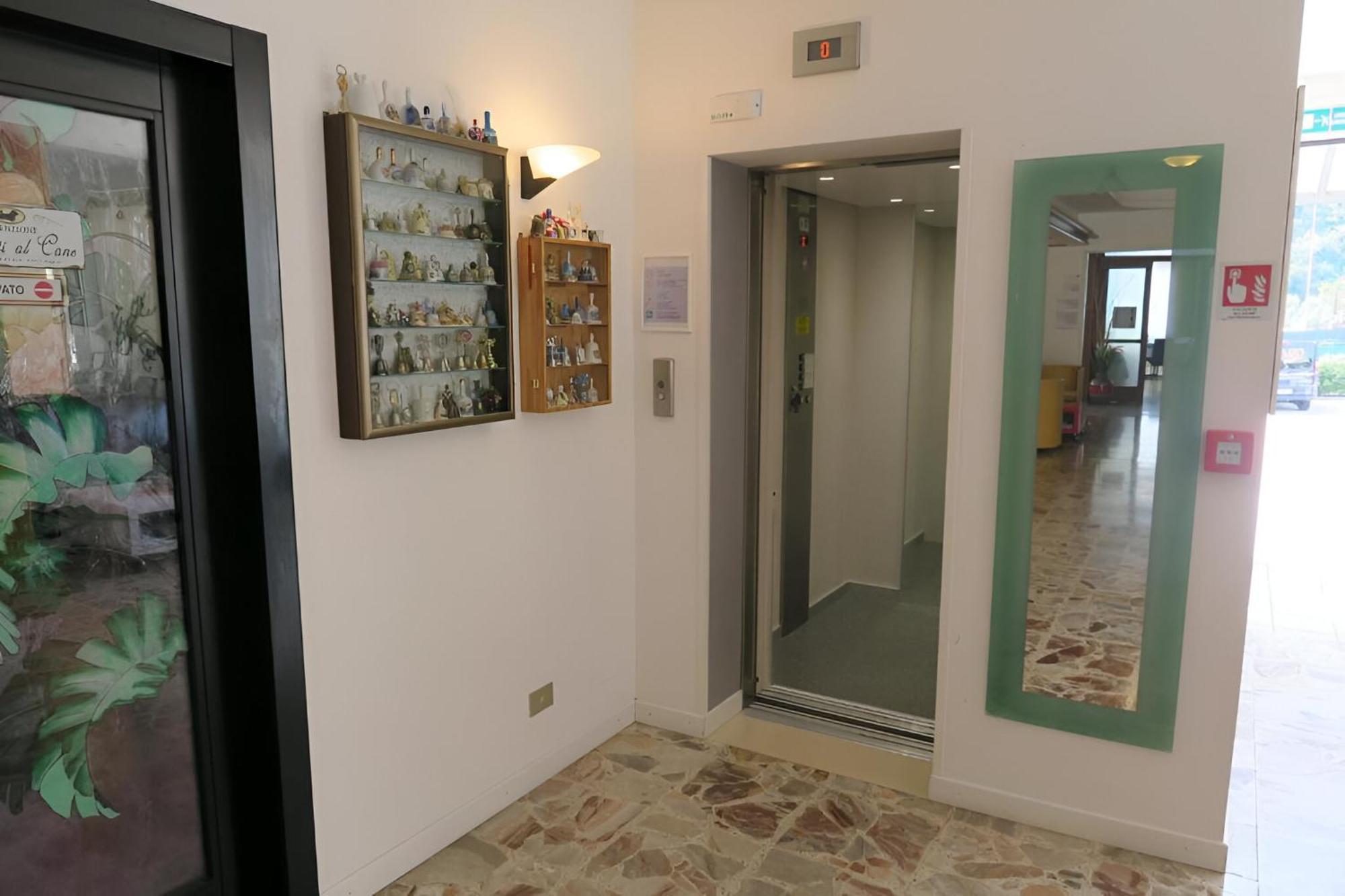 Hotel Angelini Торболе Экстерьер фото