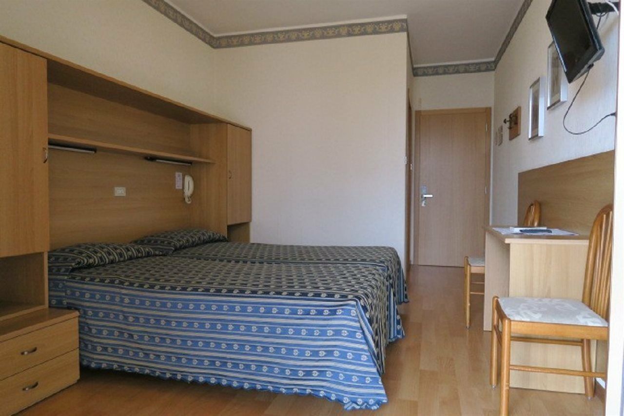 Hotel Angelini Торболе Экстерьер фото