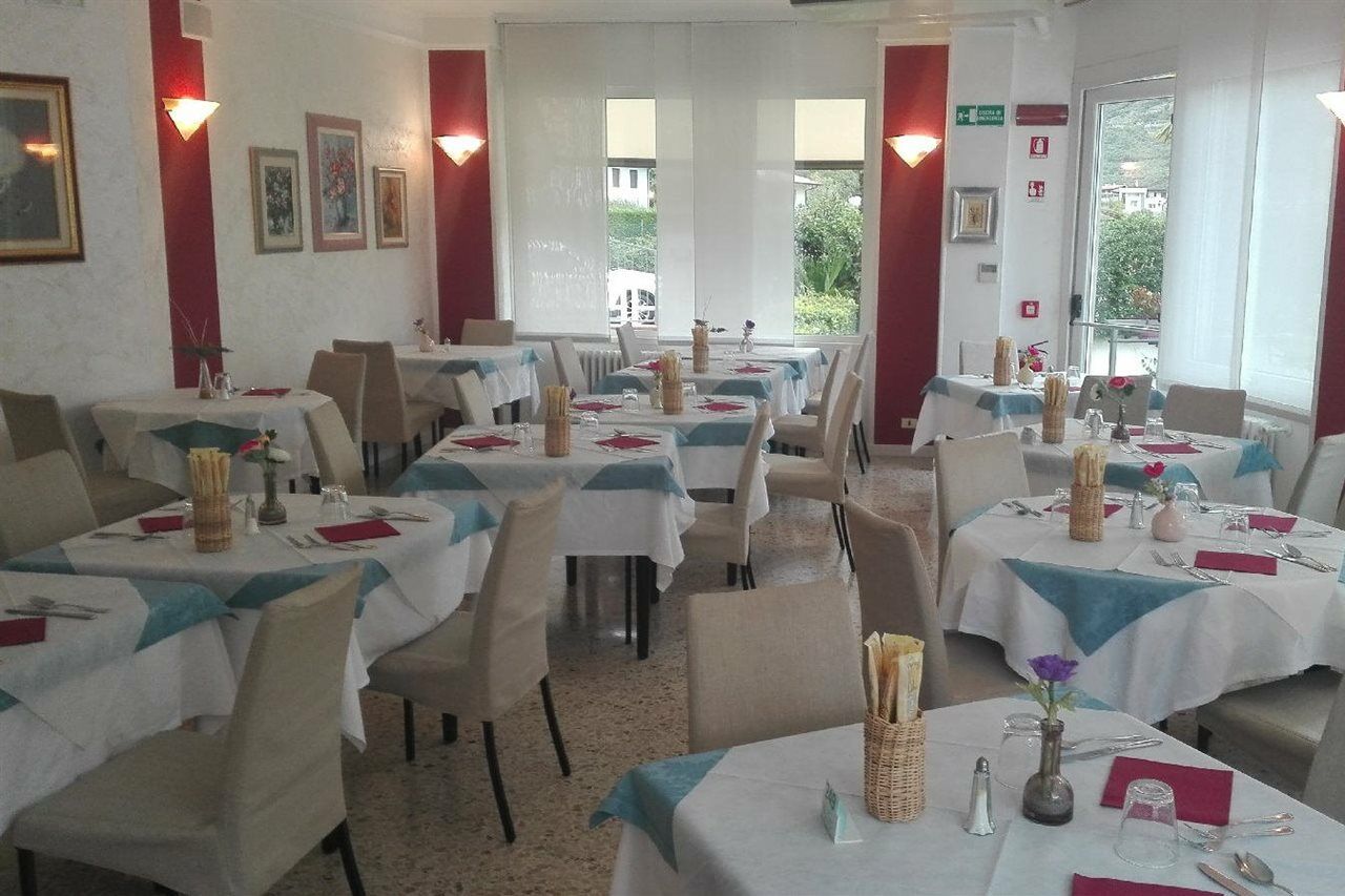 Hotel Angelini Торболе Экстерьер фото