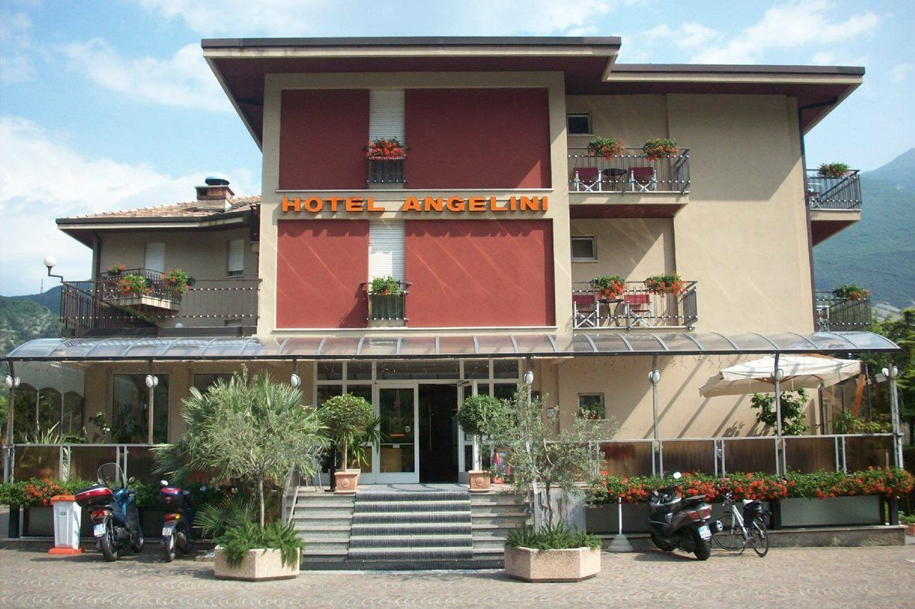 Hotel Angelini Торболе Экстерьер фото